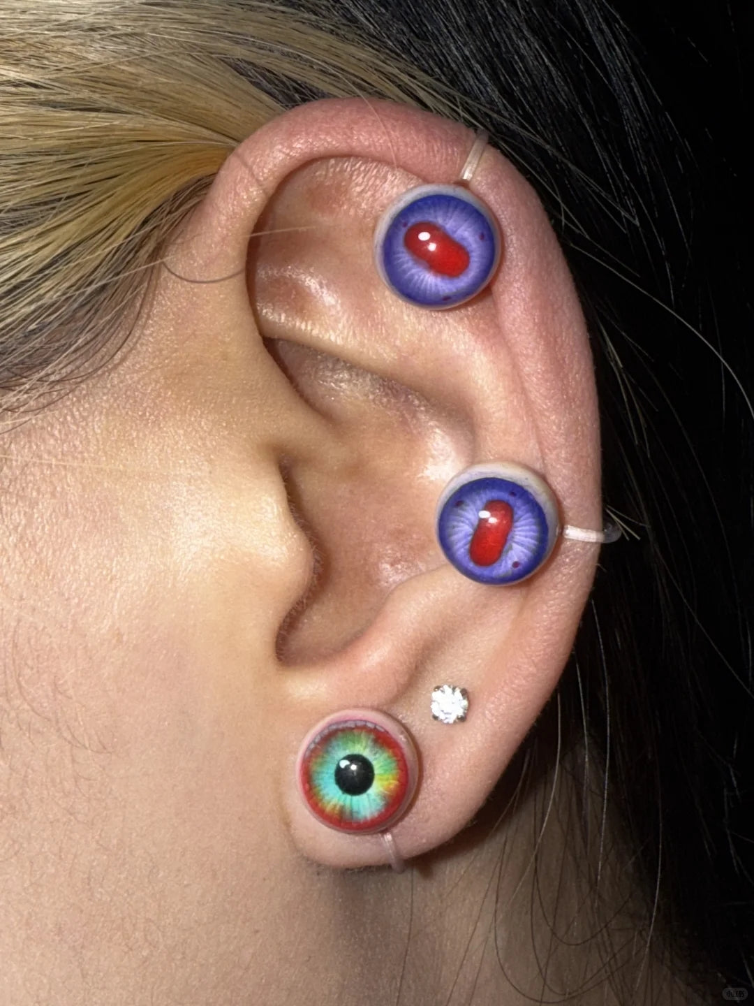 Realistic Eyeball Ear Cuff (Clip-On) – Single Piece