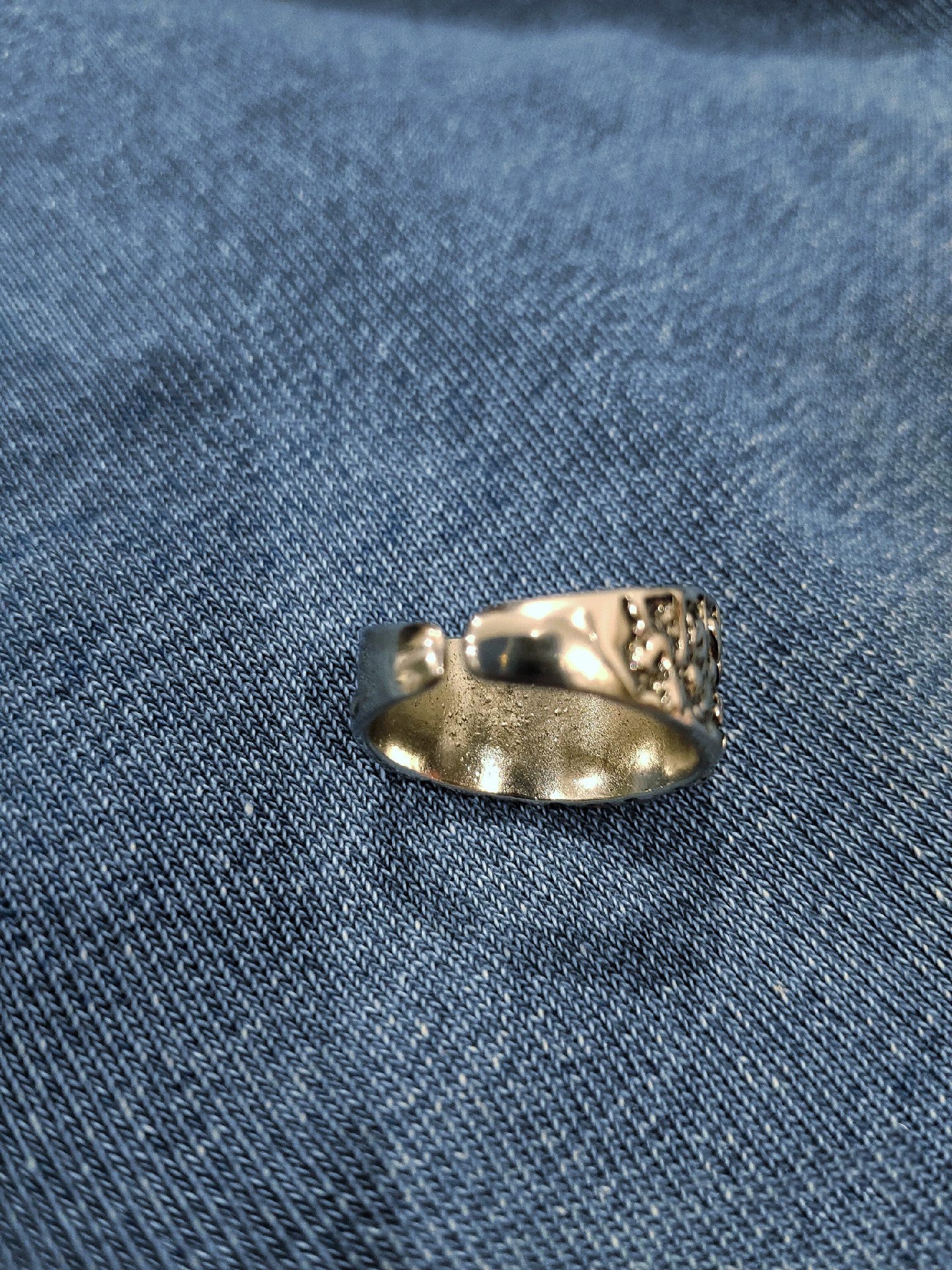 Green Eye Statement Ring