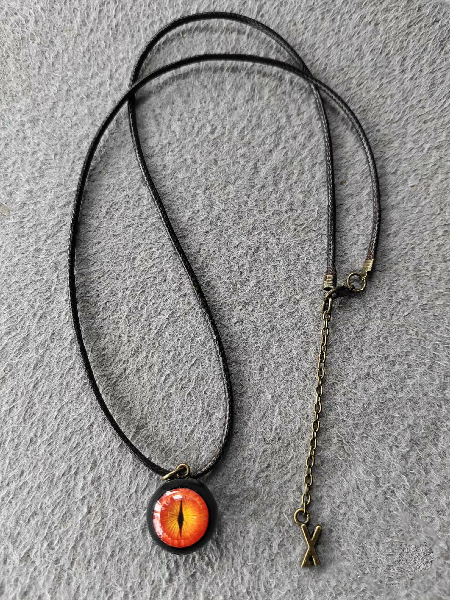 Colgante de ojo de dragón